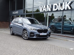 BMW X1 - xDrive25e M Sportpakket Pano.dak Head-Up Display Harman-Kardon LED Camera Navi-Plus Apple