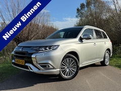 Mitsubishi Outlander - 2.4 PHEV Intense+ Automaat / 70.133 KM / Schuif-/Kanteldak / 360 Camera / Leder/Alcantara