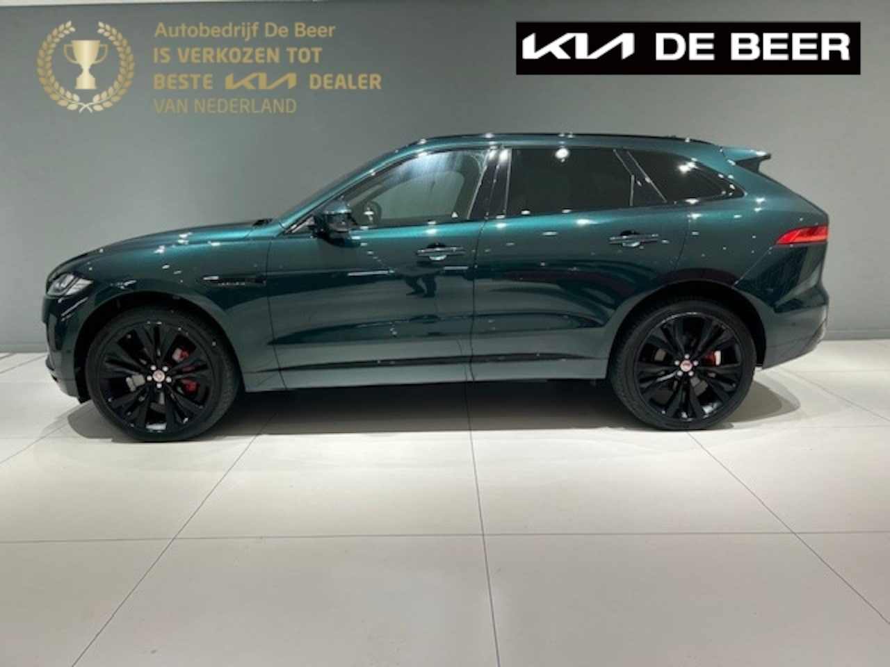 Jaguar F-Pace - 3.0 V6 Supercharged 380pk AWD Aut First Edition Leer Pano - AutoWereld.nl