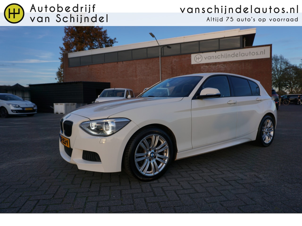 BMW 1-serie - 116I 136PK M-SPORT 5 DEURS NAVIGATIE BI-XENON/LED STOELVERWARMING ALCANTARA ECC AIRCO CRUI - AutoWereld.nl