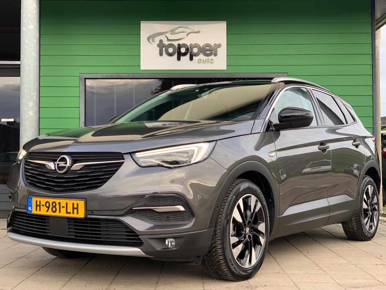 Opel Grandland X - 1.2 Turbo Innovation | Automaat | Camera | Navigatie | LED | - AutoWereld.nl