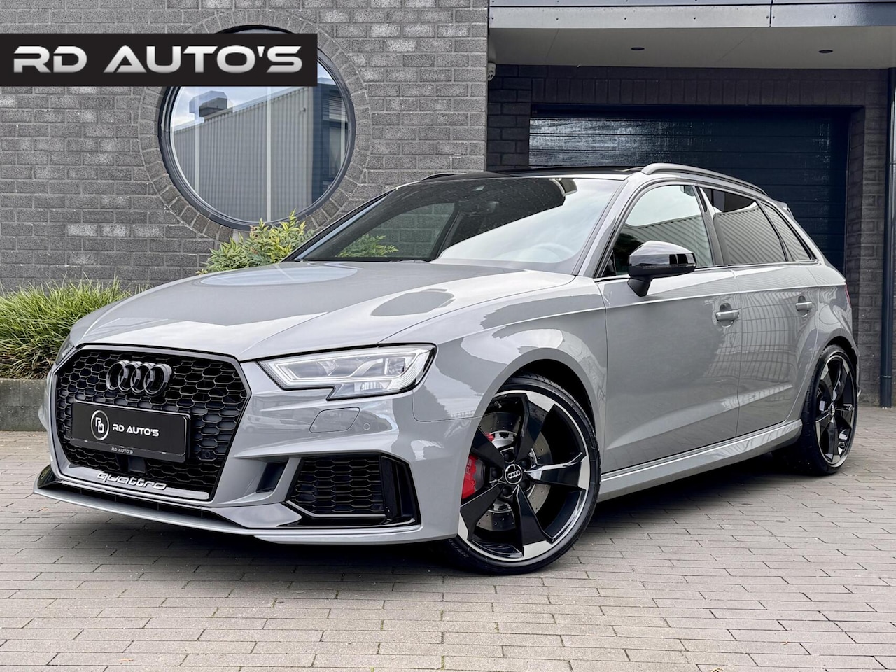 Audi RS3 - 2.5 TFSI Quattro Nardo Grey Pano B&O Camera Daza - AutoWereld.nl