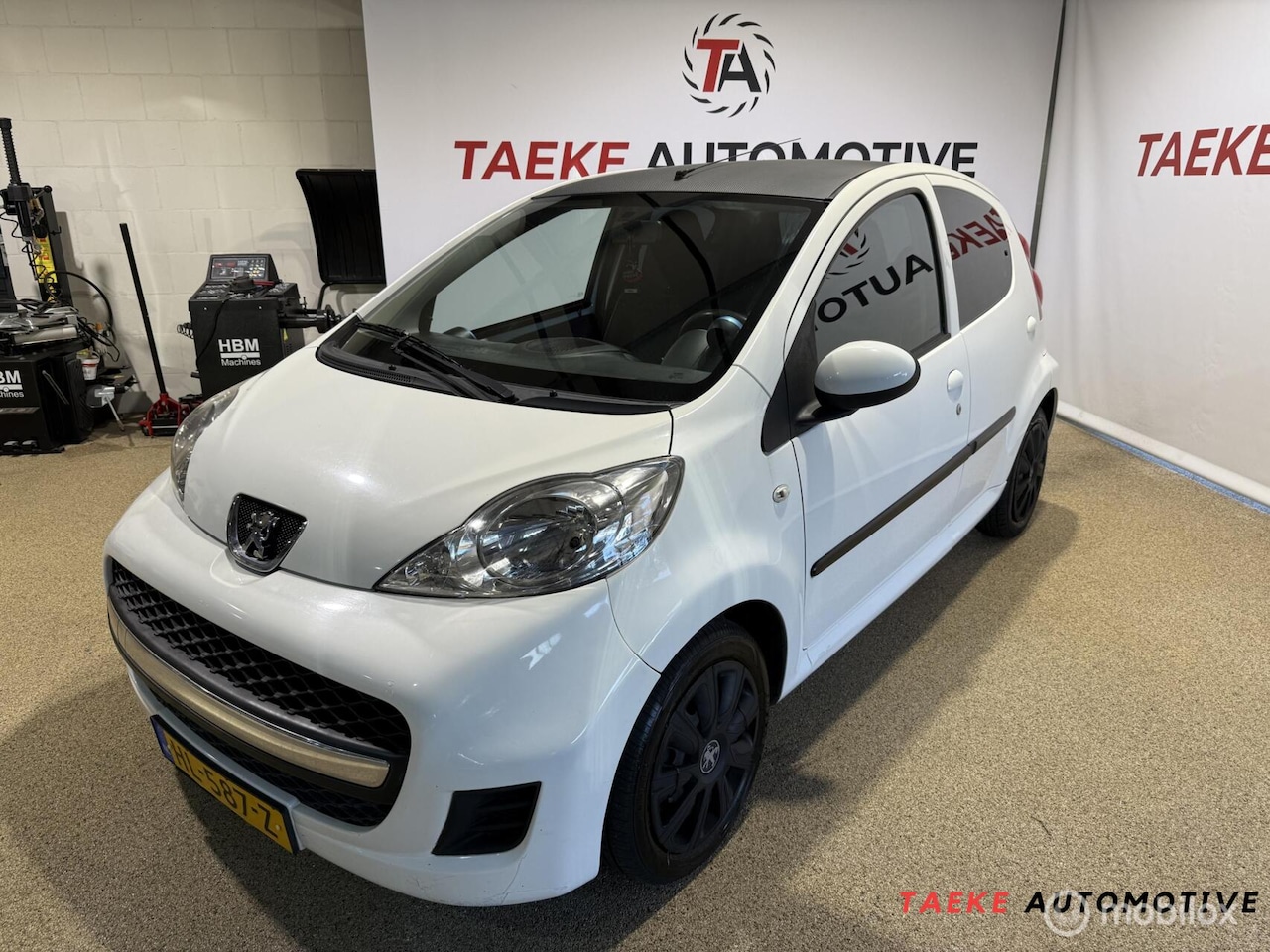 Peugeot 107 - 1.0-12V Urban Move Airco/Apk - AutoWereld.nl