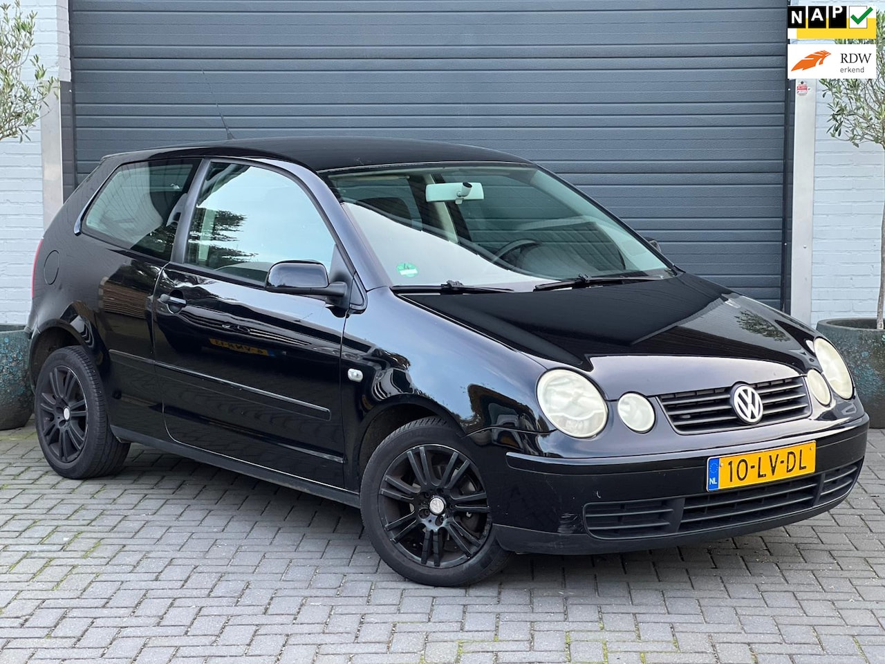 Volkswagen Polo - 1.4-16V|Airco|Cruise|Nw. koppeling|Zwart| - AutoWereld.nl