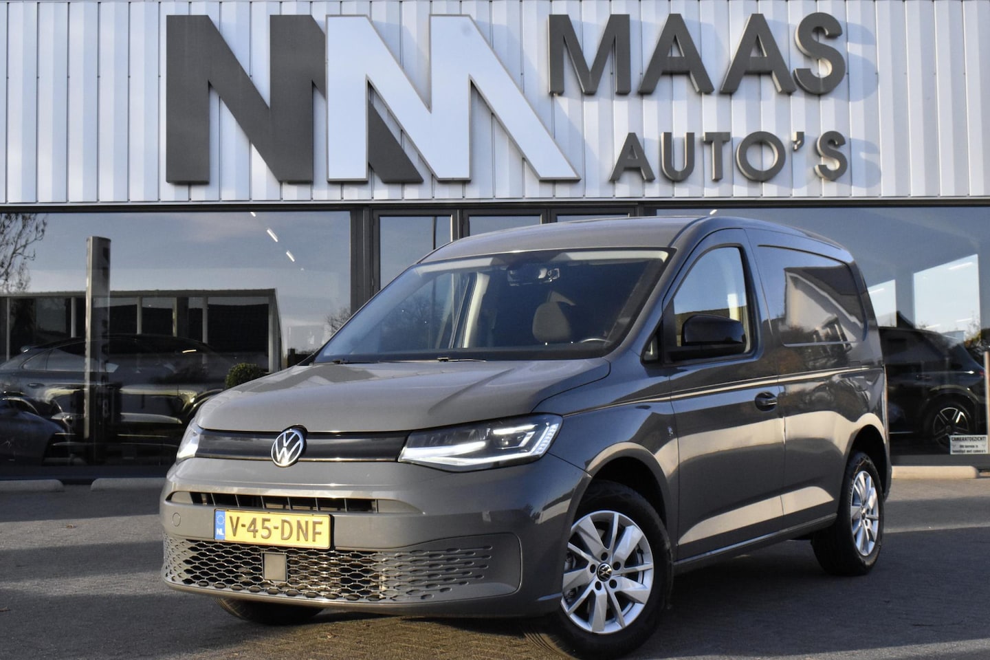 Volkswagen Caddy Cargo - 1.5 TSI Style Trekhaak - Carplay - Stoelverw. - AutoWereld.nl