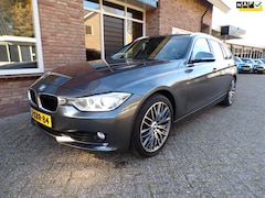 BMW 3-serie Touring - 320i Executive Automaat / Navi
