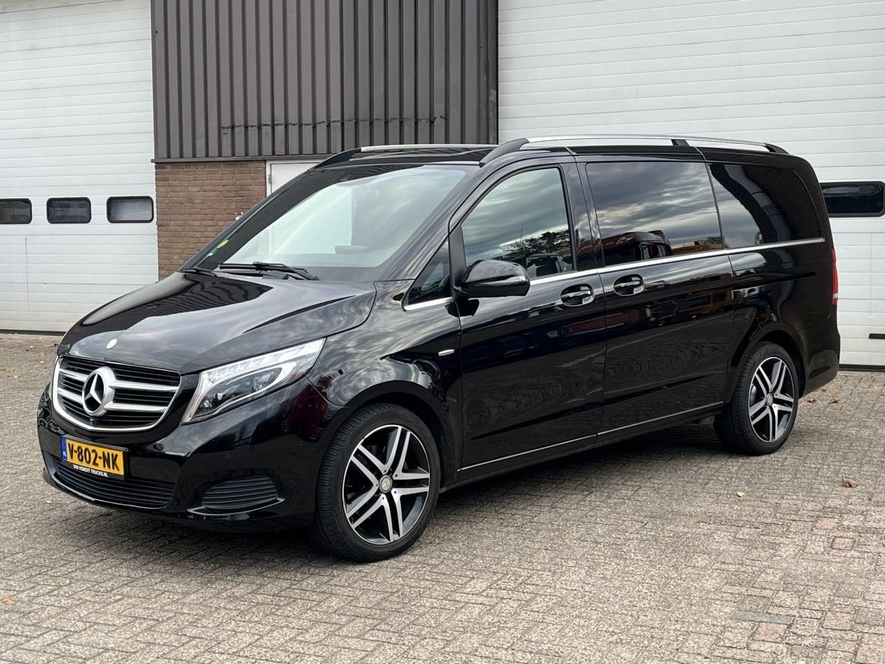 Mercedes-Benz V-klasse - V250 Dubb cabine / Avantgarde / Burmeister / Navi / 360 camera / Leather / Elec doors / St - AutoWereld.nl