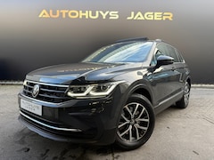 Volkswagen Tiguan - 1.4 TSI eHybrid R-Line Business+|Pano|Elektrischeklep|Carplay