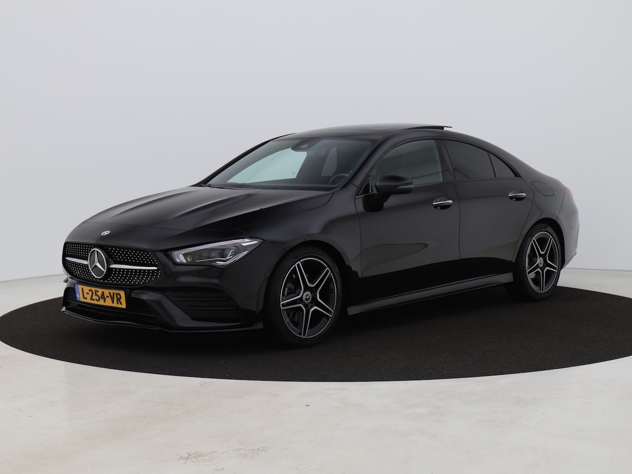 Mercedes-Benz CLA-Klasse - 180 Business Solution AMG | PANO | CAMERA | KEYLESS | MEMORY | STOELVERW. - AutoWereld.nl