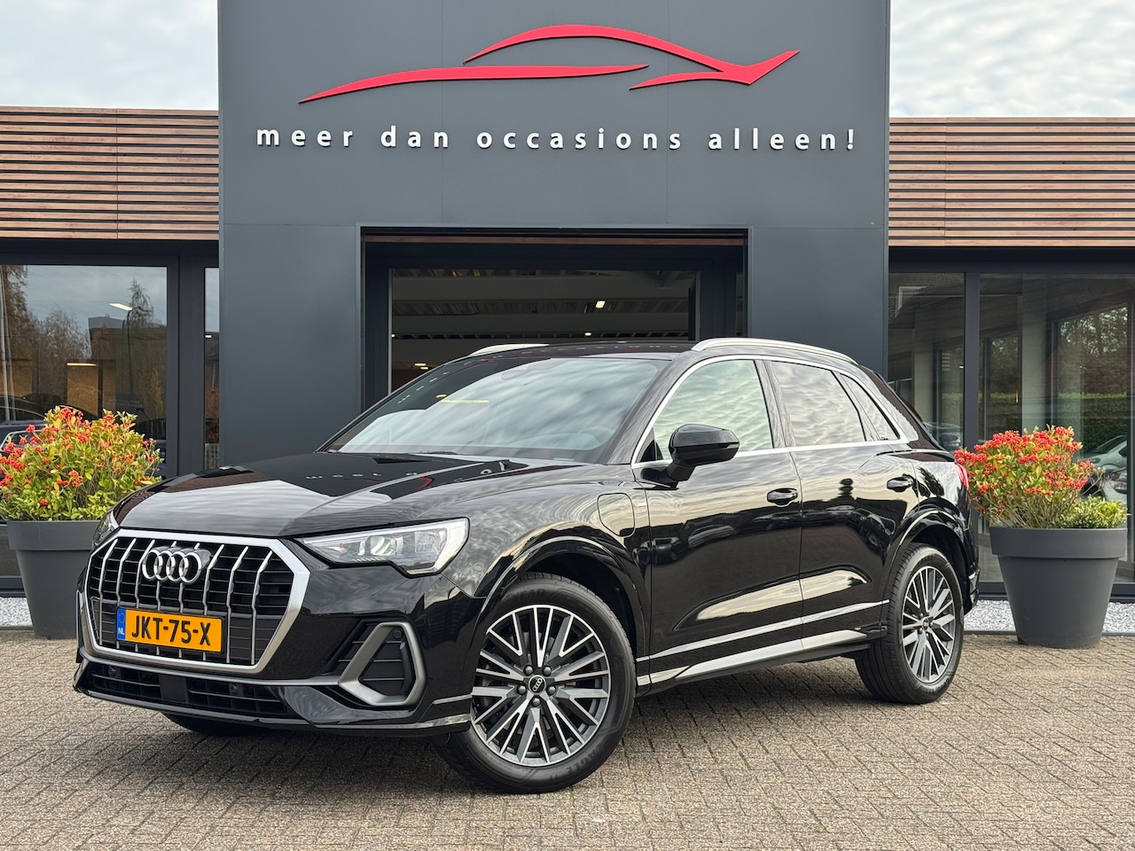 Audi Q3 - 45 TFSIe PHEV 245 Pk S-Line S-Tronic 19 Inch - AutoWereld.nl