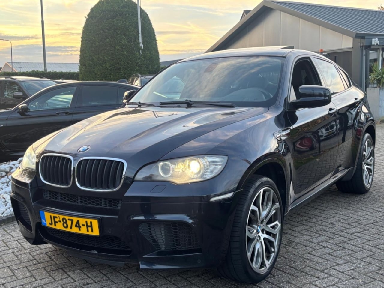 BMW X6 - 4.4i M V8 555PK X6M Zwart Schuifdak Youngtimer - AutoWereld.nl