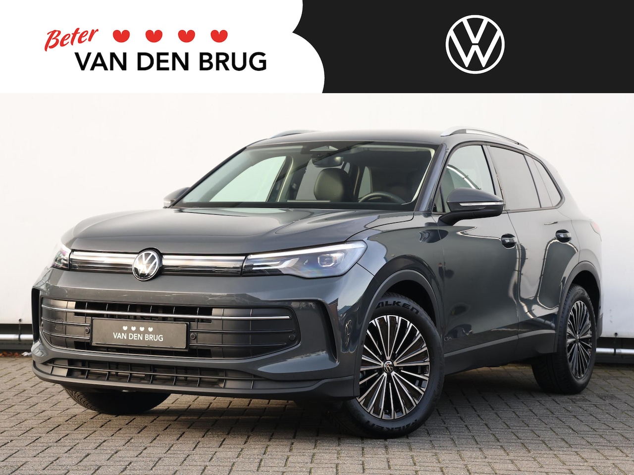 Volkswagen Tiguan - 1.5 eTSI Life Edition 130PK Automaat | Stoelverwarming | Side assist  | Led | Camera - AutoWereld.nl