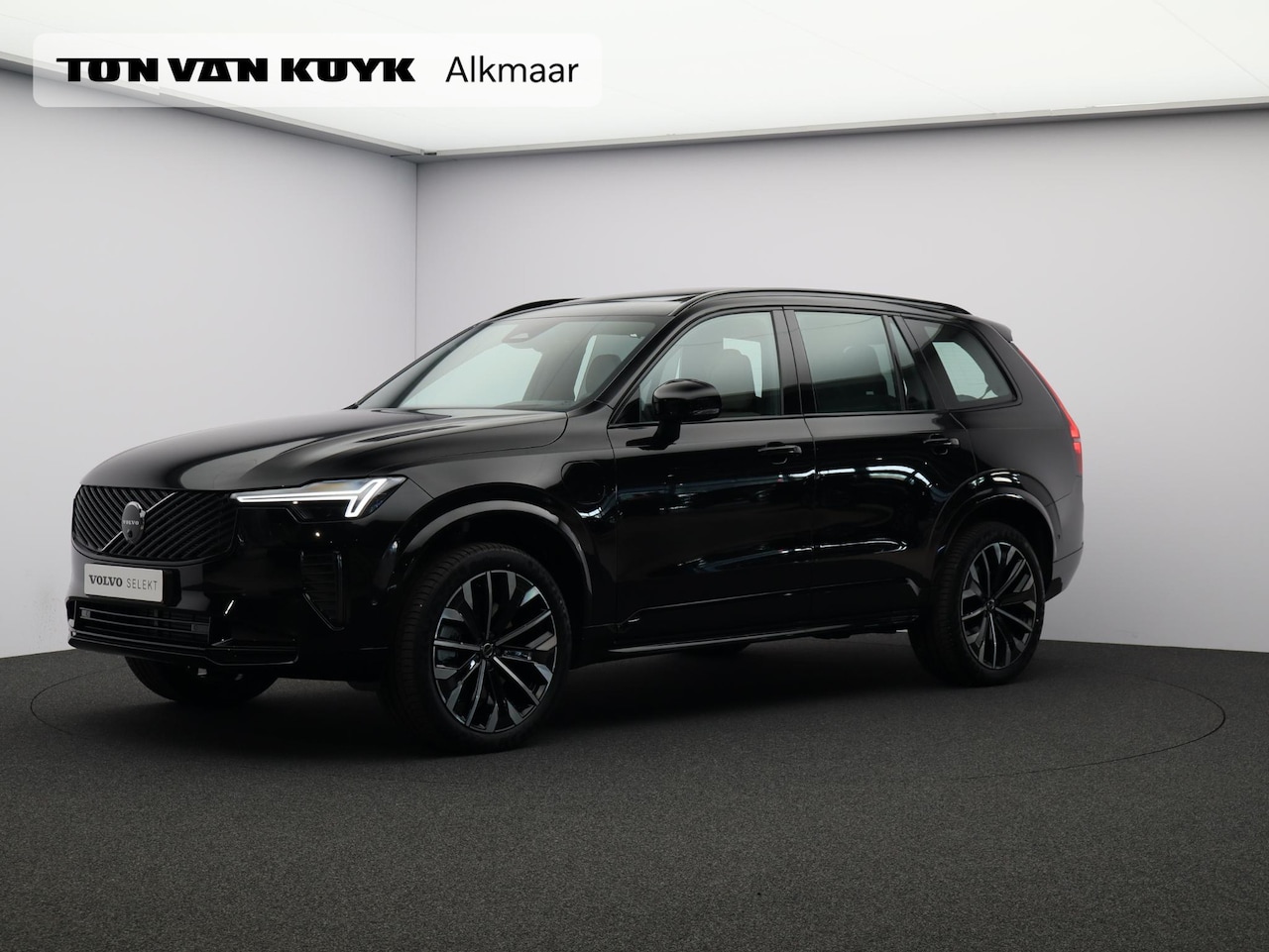 Volvo XC90 - T8 455PK Plug-in hybrid AWD Ultra Dark / Luchtvering / Nappa Leder / Trekhaak / Gelaagd Gl - AutoWereld.nl