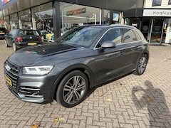 Audi Q5 - 55 TFSI e quattro Competition Full option, S-line, luchtvering, Matrix verlichting, rondom