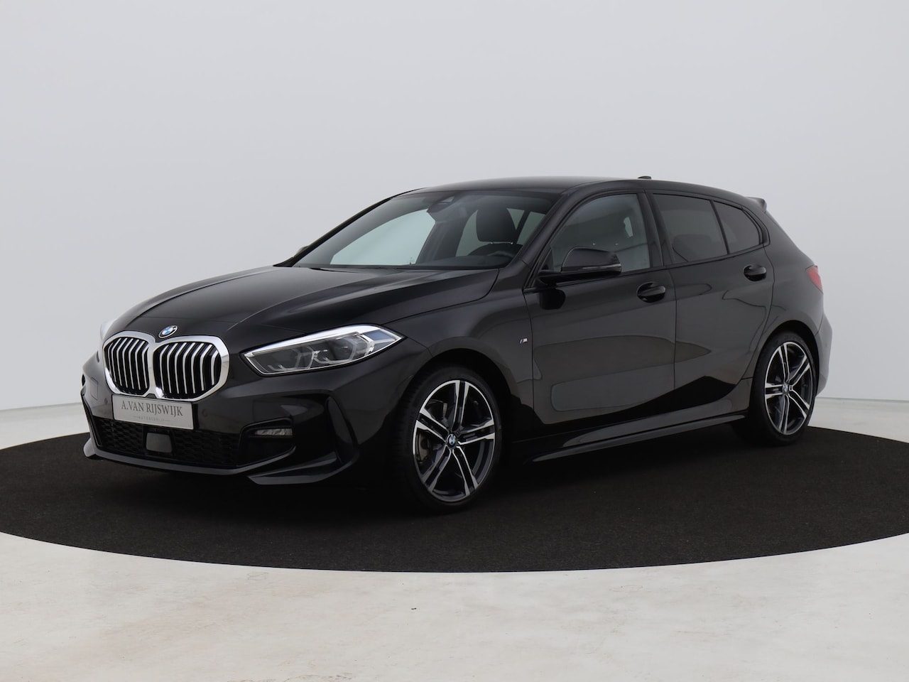 BMW 1-serie - 118i M-Sport | CAMERA | KEYLESS | STOEL- EN STUURVERW. - AutoWereld.nl