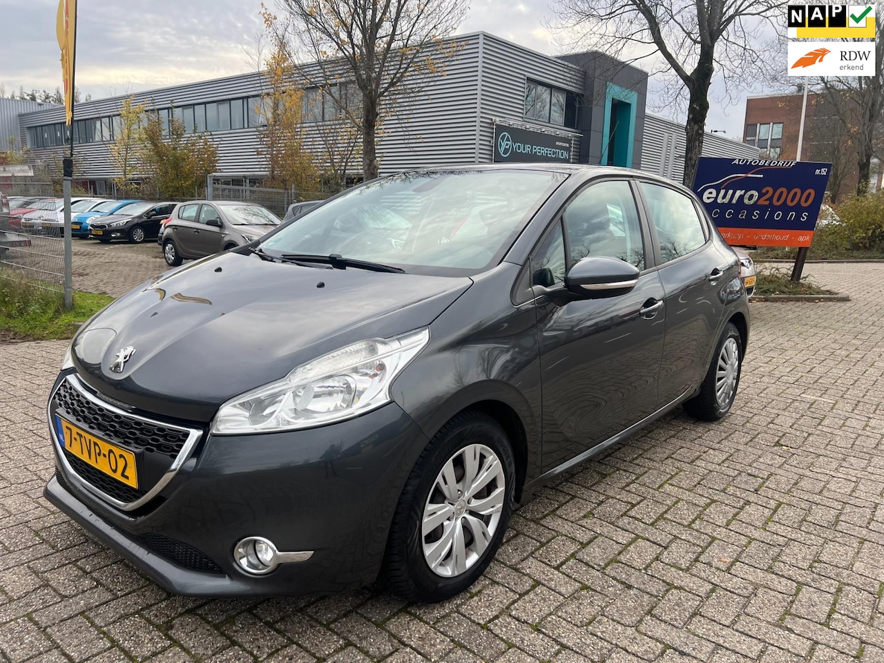 Peugeot 208 - 1.2 VTi Envy - AIRCO - NAVIGATIE - 5 DEURS - NAP ! - AutoWereld.nl