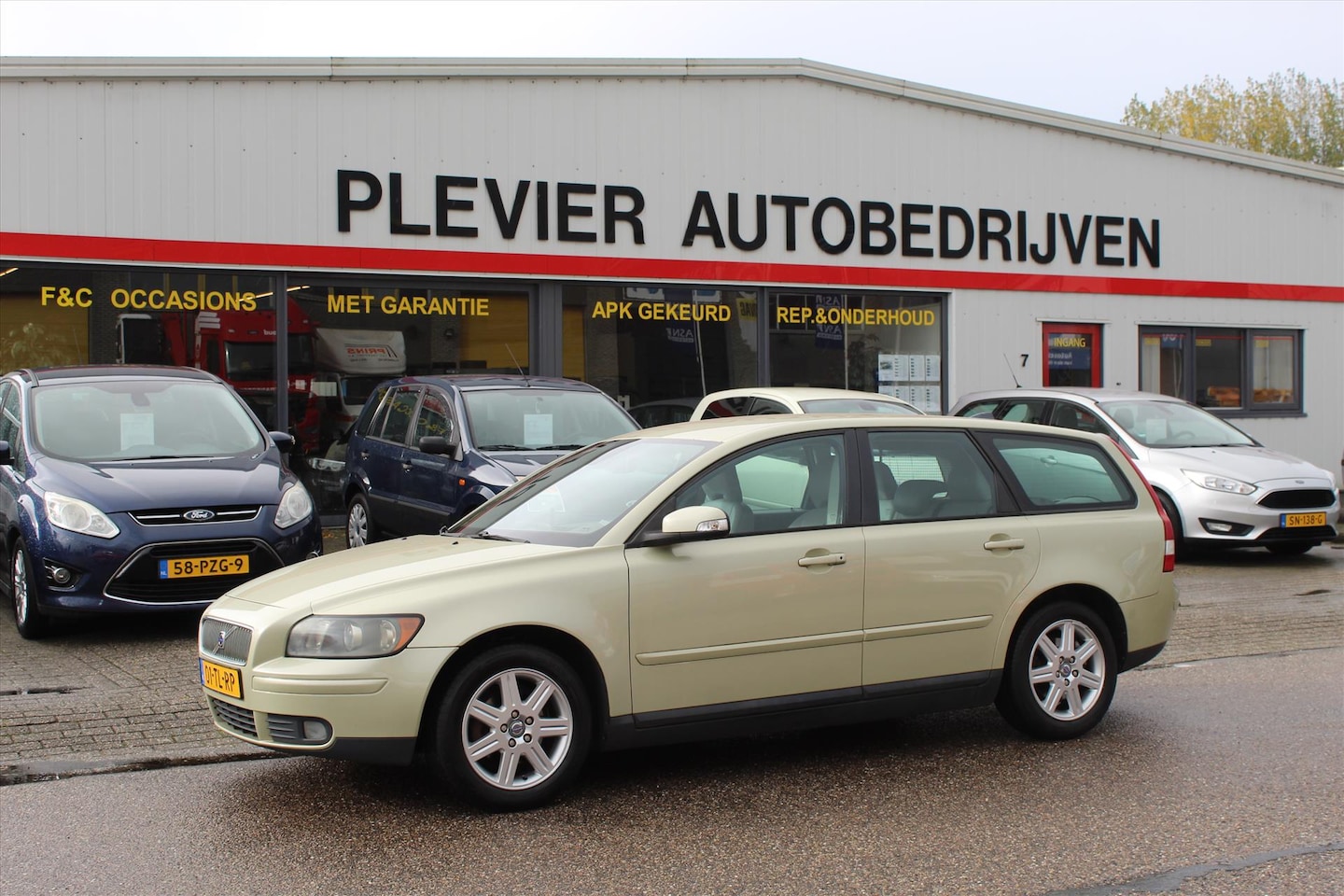 Volvo V50 - 1.8 FLEXIFUEL Momentum - AutoWereld.nl