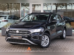 Volkswagen T-Roc - 1.0 Life TSI 110pk | LED | Virtual | Adaptive | Airco | DAB | Parkeersensoren | Carplay