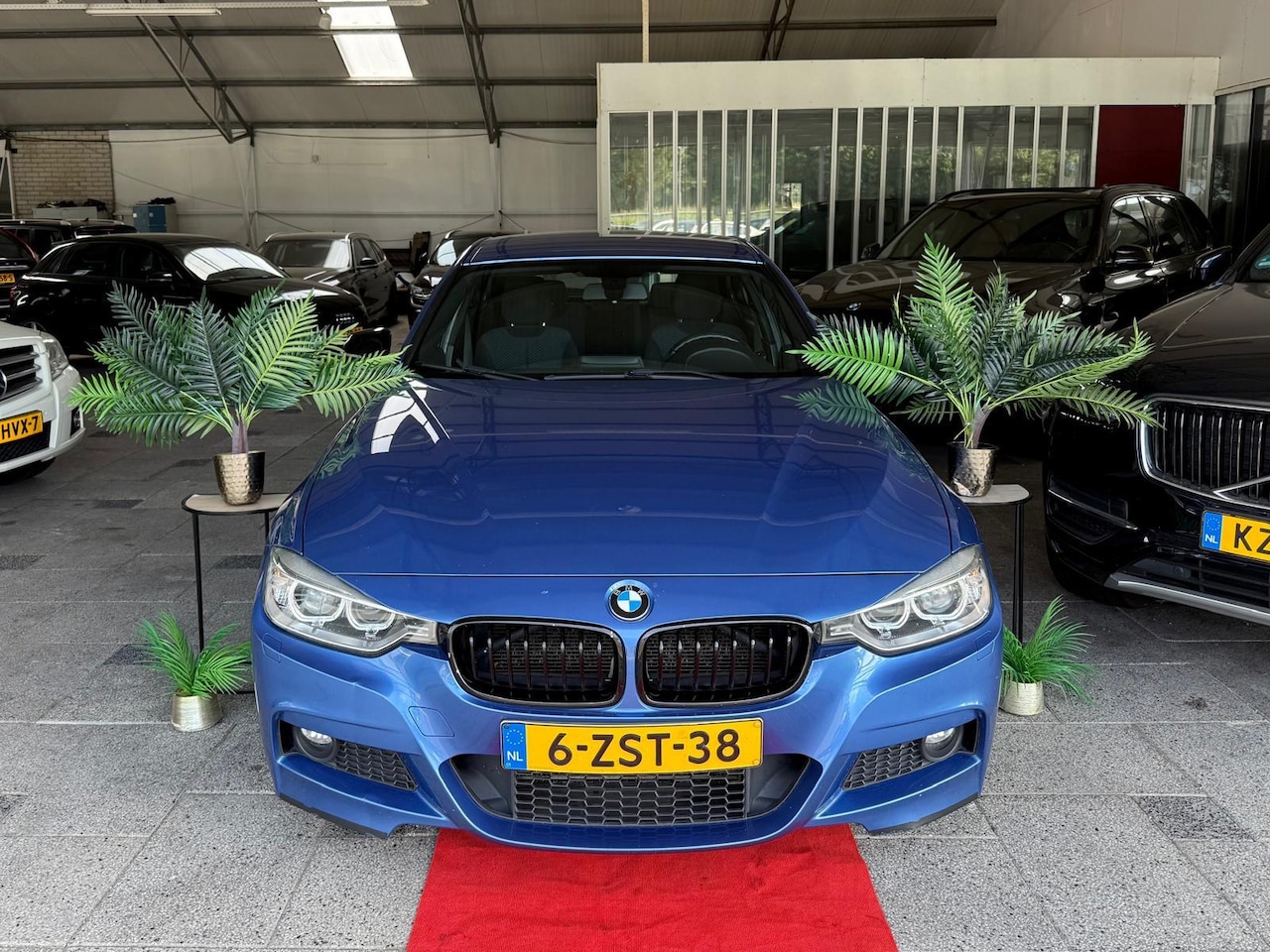 BMW M3 - 3-serie 320d ORGINAL M SEDAN! 2015 - AutoWereld.nl