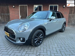 MINI Clubman - 1.5 Cooper Chili Serious Business | Navi| Stoelverwarming| Keyless| Cruise