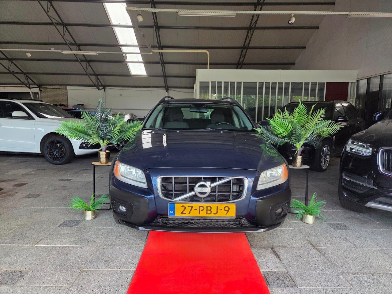 Volvo XC70 - 2.4 D5 AUT 4X4 KINETIC! 2011 - AutoWereld.nl