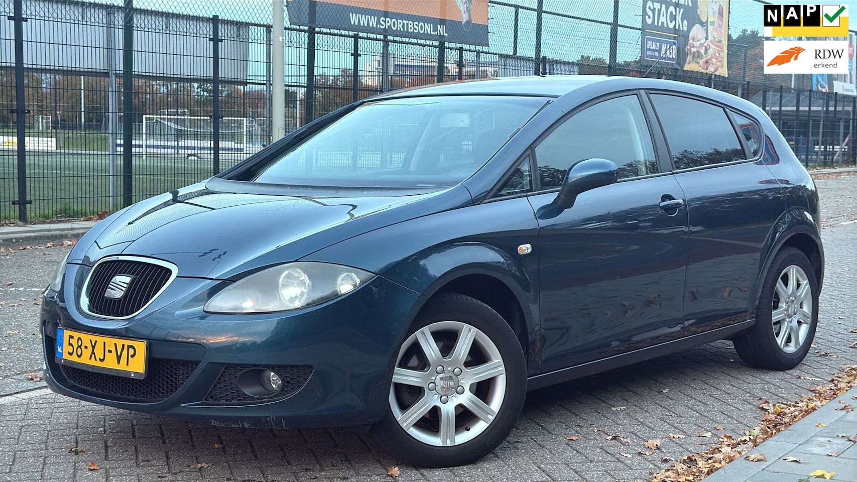 SEAT Leon - 1.6 Businessline AIRCO/CRUISE/NAVI - AutoWereld.nl