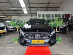 Mercedes-Benz GLA-Klasse - 180D AUT AMG - LINE LED PANO NAVI FULL 2018
