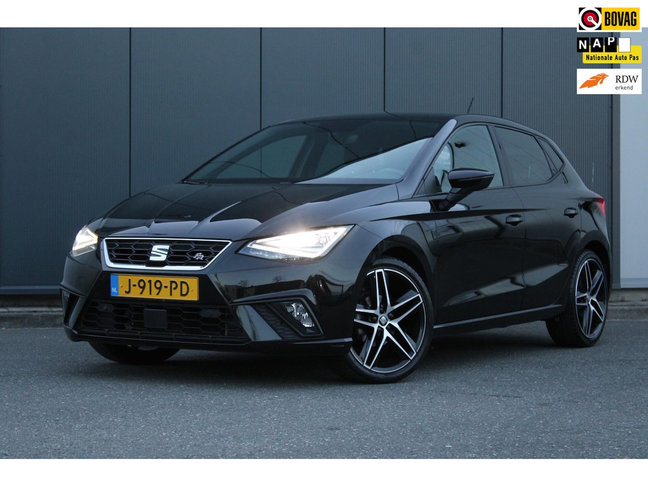 SEAT Ibiza - 1.0 TSI FR Limited Edition 1.0 TSI FR Limited Edition, BTW, Alcantara/Leder, Stoelverwarming, 18 Inch, Camera, Carpla - AutoWereld.nl