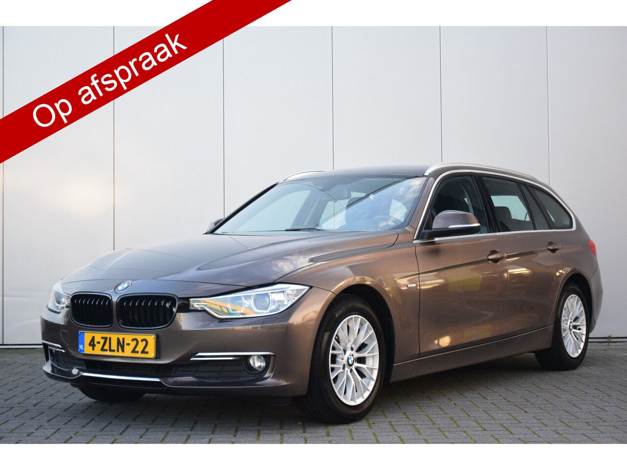BMW 3-serie Touring - 316d Automaat Executive Luxery-Line Sportstoelen Navi Trekhaak - AutoWereld.nl