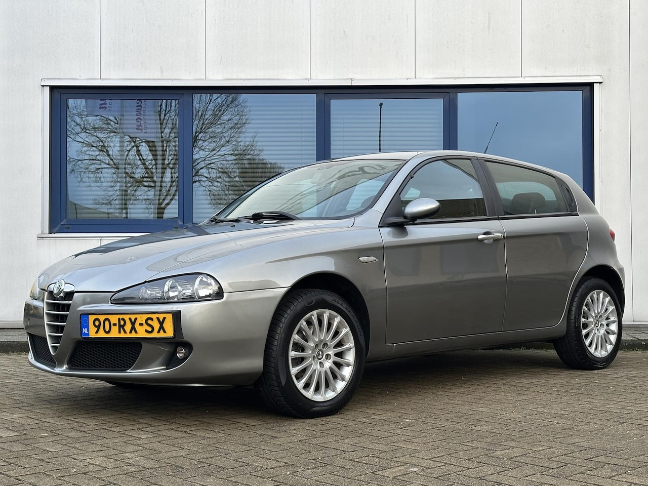 Alfa Romeo 147 - 2.0 T.Spark Selespeed l 150 PK l Automaat l Nieuwe APK l - AutoWereld.nl