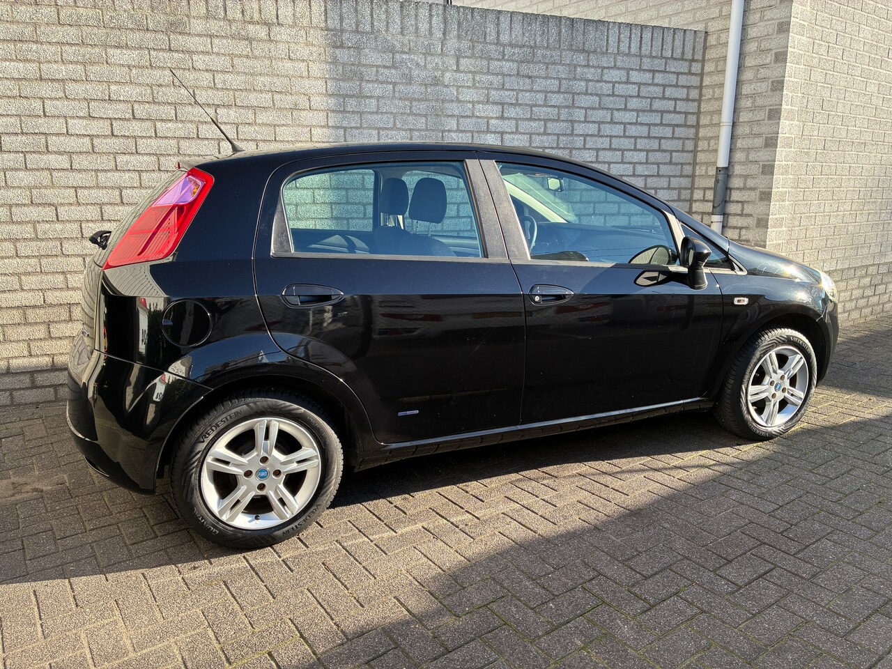Fiat Grande Punto - 1.2 Dynamic 5-drsAirco,CruiseControl Nieuwe Distributie!