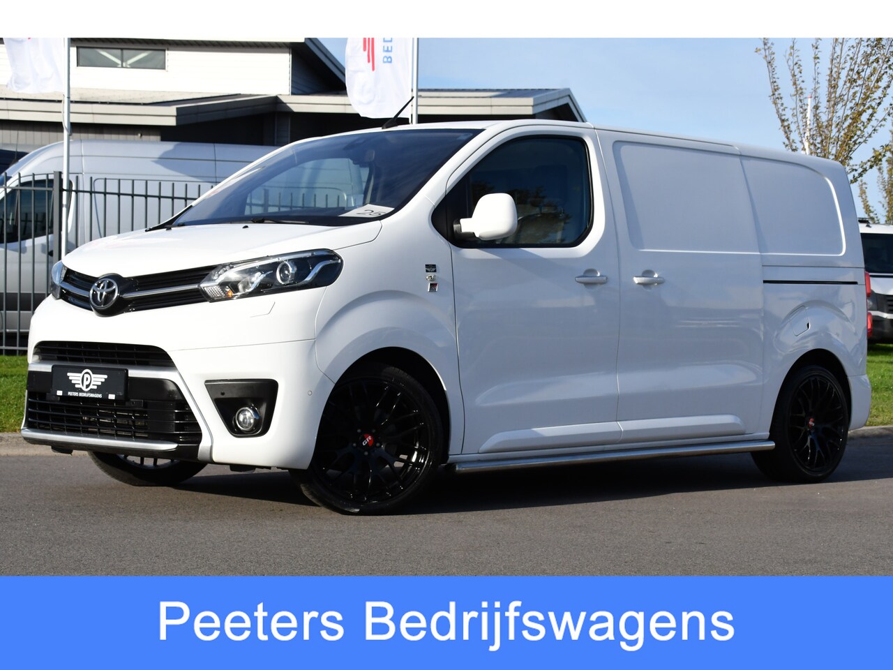 Toyota ProAce - 2.0 D-4D GR Sport Edition 360 Camera, Cruise, Carplay, Head-up, 177pk, 2 x Schuifdeur, Tre - AutoWereld.nl