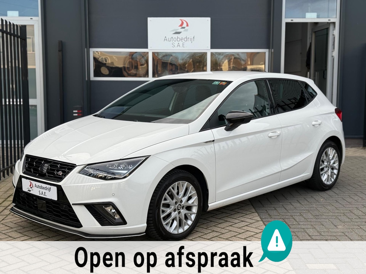 SEAT Ibiza - 1.0 TSI FR AUTOMAAT CARPLAY VIRTUAL NAVI CRUISE !! - AutoWereld.nl