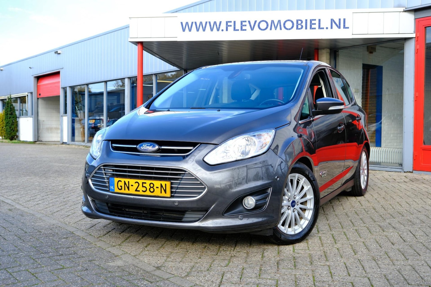 Ford C-Max - 2.0 Plug-in Hybrid Titanium Plus Aut. *35.670km!* Pano|1e Eig|Leder|Navi|Cam|LMV - AutoWereld.nl