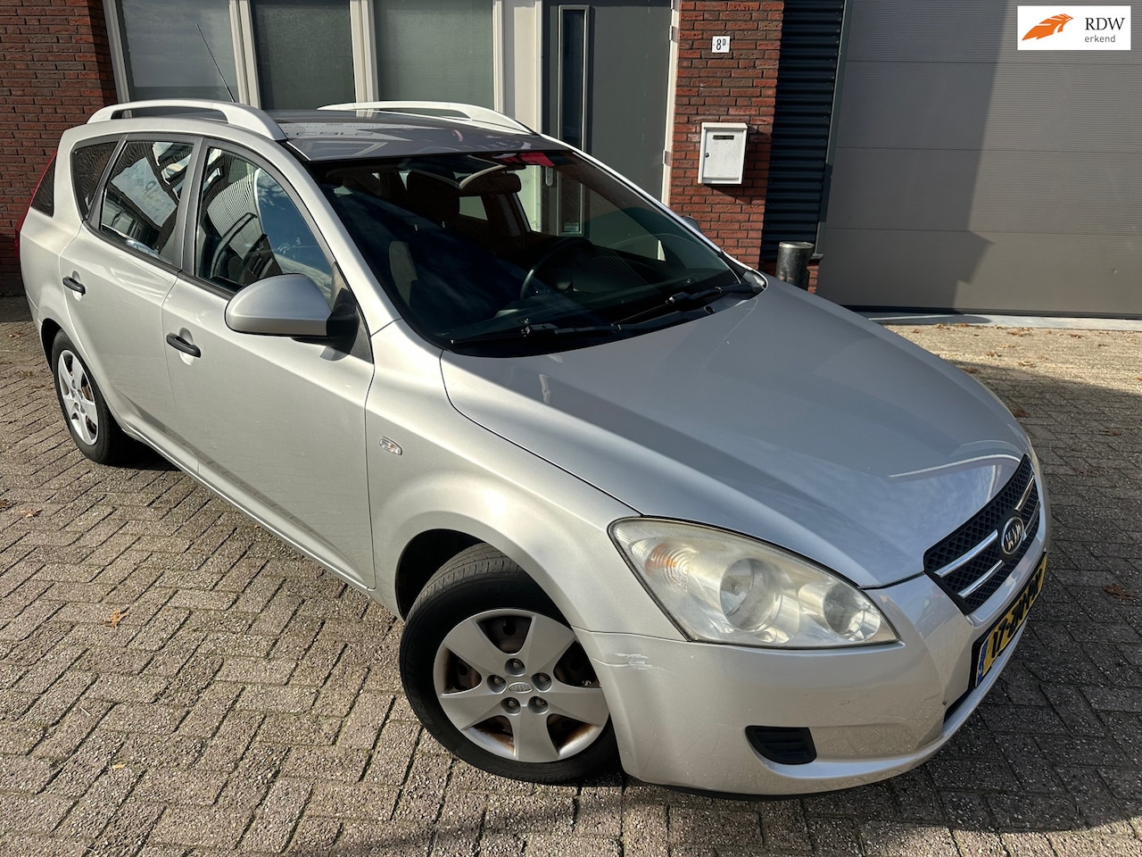 Kia Cee'd Sporty Wagon - 1.6 X-tra / Airco / NAP - AutoWereld.nl