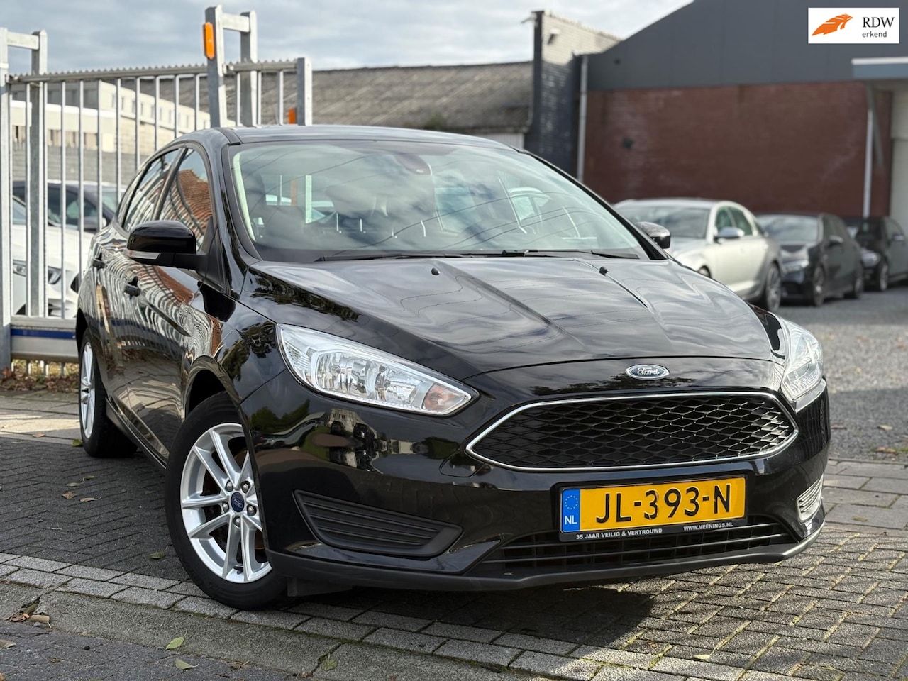 Ford Focus - 1.0 Trend | Navigatie | LM Velgen | Airco | Parkeersensoren Achter | - AutoWereld.nl