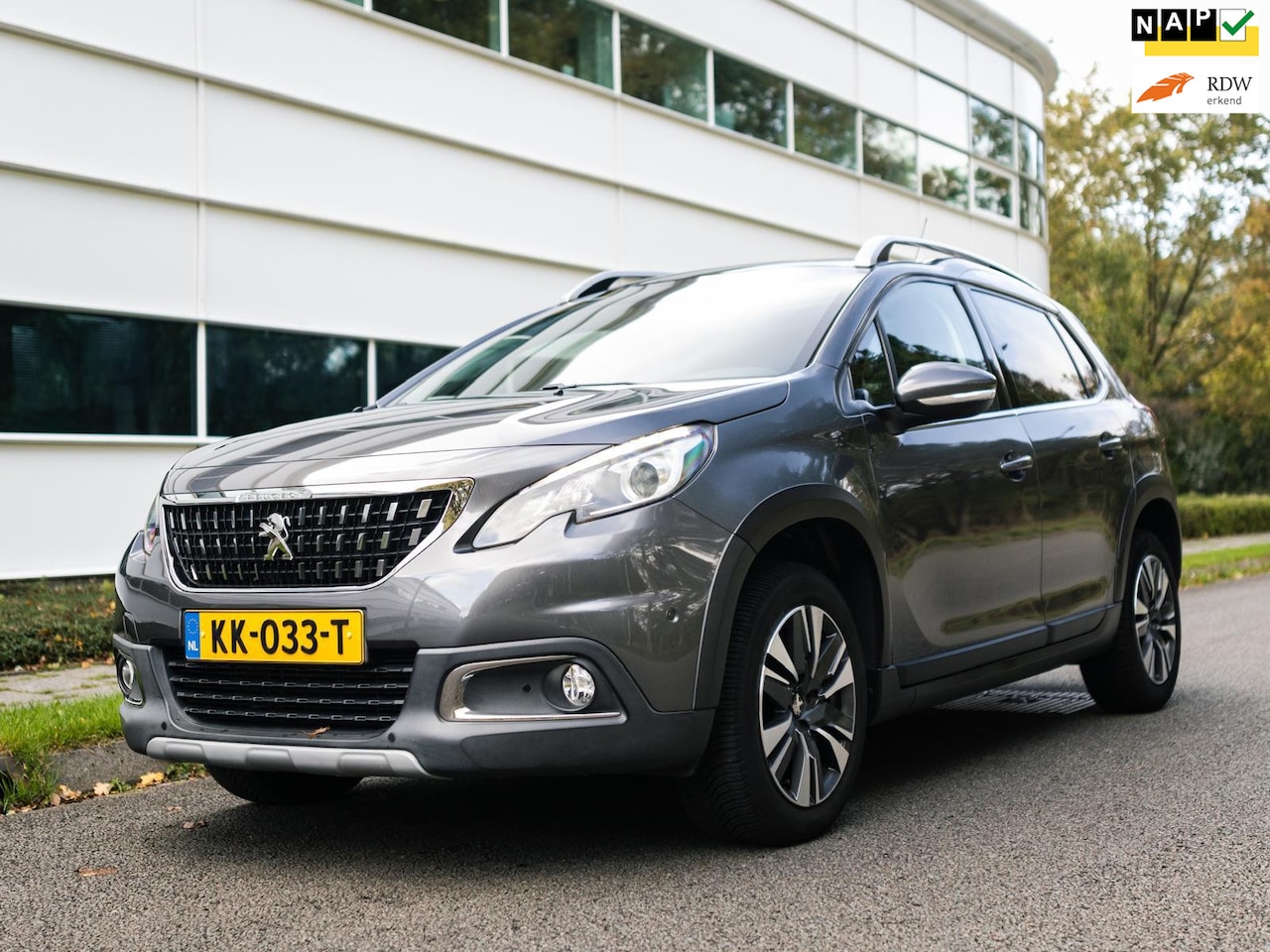 Peugeot 2008 - 1.2 PureTech Allure NAP , Pano, Camera , Trekhaak - AutoWereld.nl