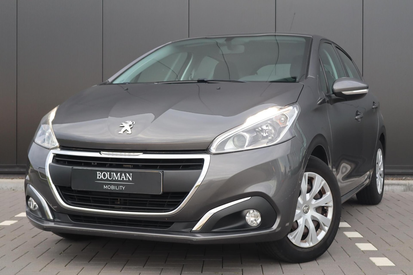 Peugeot 208 - 1.2 Blue Lease, 5DRS, NAVI, CARPLAY, CRUISE, PDC, METALLIC - AutoWereld.nl