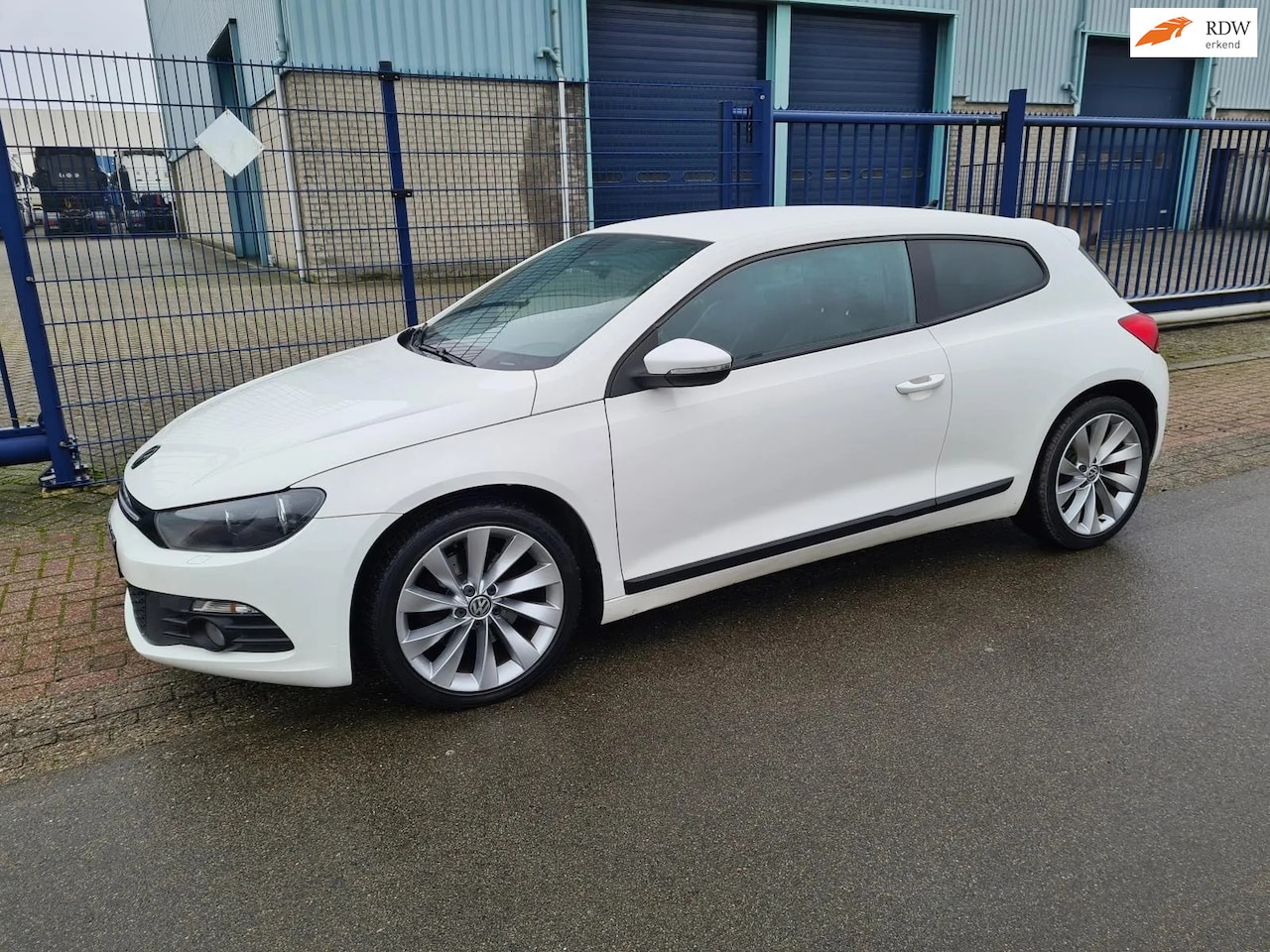Volkswagen Scirocco - 2.0 TSI Highline Plus DSG Aut. *CLIMA*NAVI*LEER*18 INCH - AutoWereld.nl