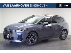 BMW 2-serie Active Tourer - 220i High Executive M Sport Automaat / Panoramadak / Trekhaak / Sportstoelen / Head-Up / M