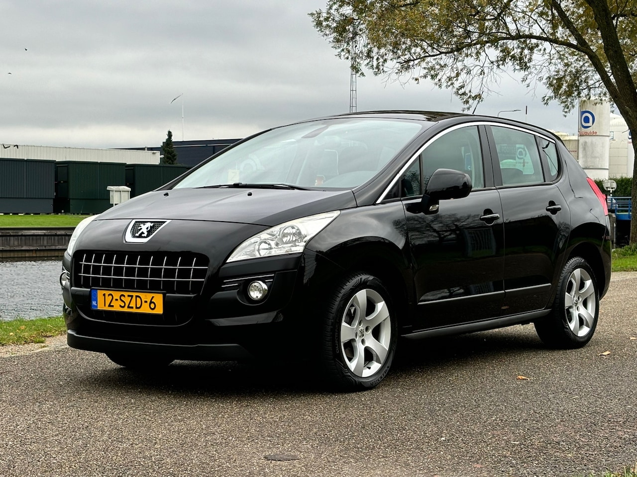 Peugeot 3008 - 1.6 VTi ST | Pano dak | Clima | Trekhk. - AutoWereld.nl