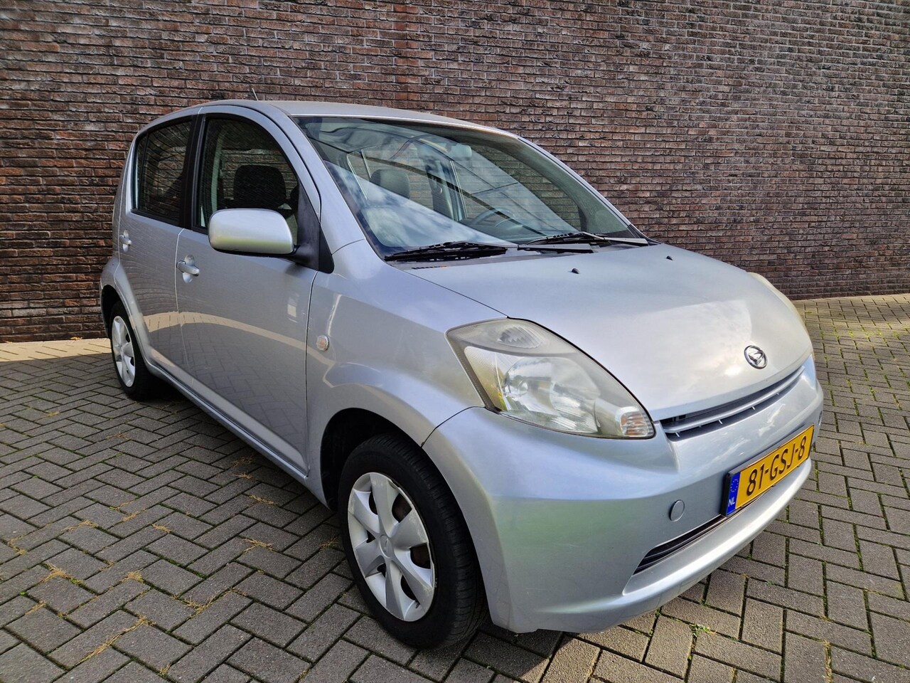 Daihatsu Sirion 2 - 1.0-12V Premium airco APK 07-2026 radio cd - AutoWereld.nl