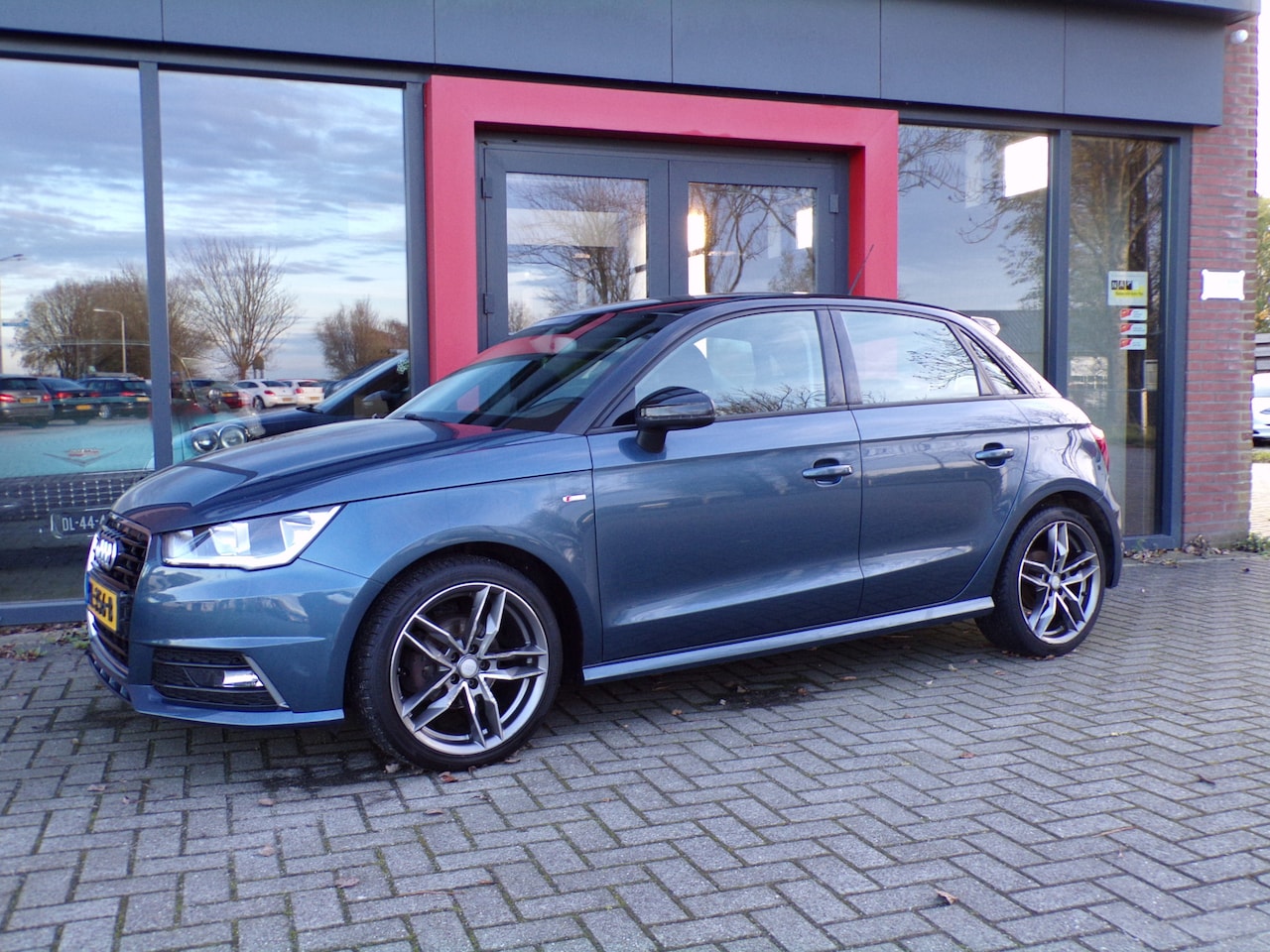 Audi A1 Sportback - 1.0 TFSI Adrenalin S-Line Trekhaak NAP - AutoWereld.nl