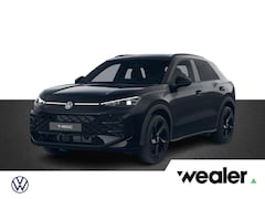 Volkswagen T-Roc - R-Line First Edition 1.5 eTSI 110 kW / 150 PK DSG | Black Style | Panoramadak | Harman Kar