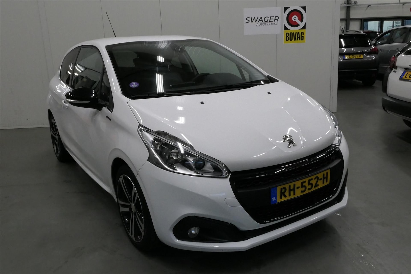 Peugeot 208 - 1.2 Puretech 110pk 3D GT-Line (1ste eigenaars&Dealeronderhouden) - AutoWereld.nl