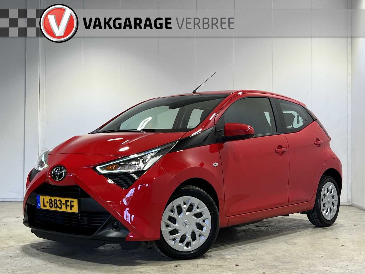 Toyota Aygo - 1.0 VVT-i x-play | Android Auto/Apple Carplay | Airco | Achteruitrijcamera | Radio | - AutoWereld.nl