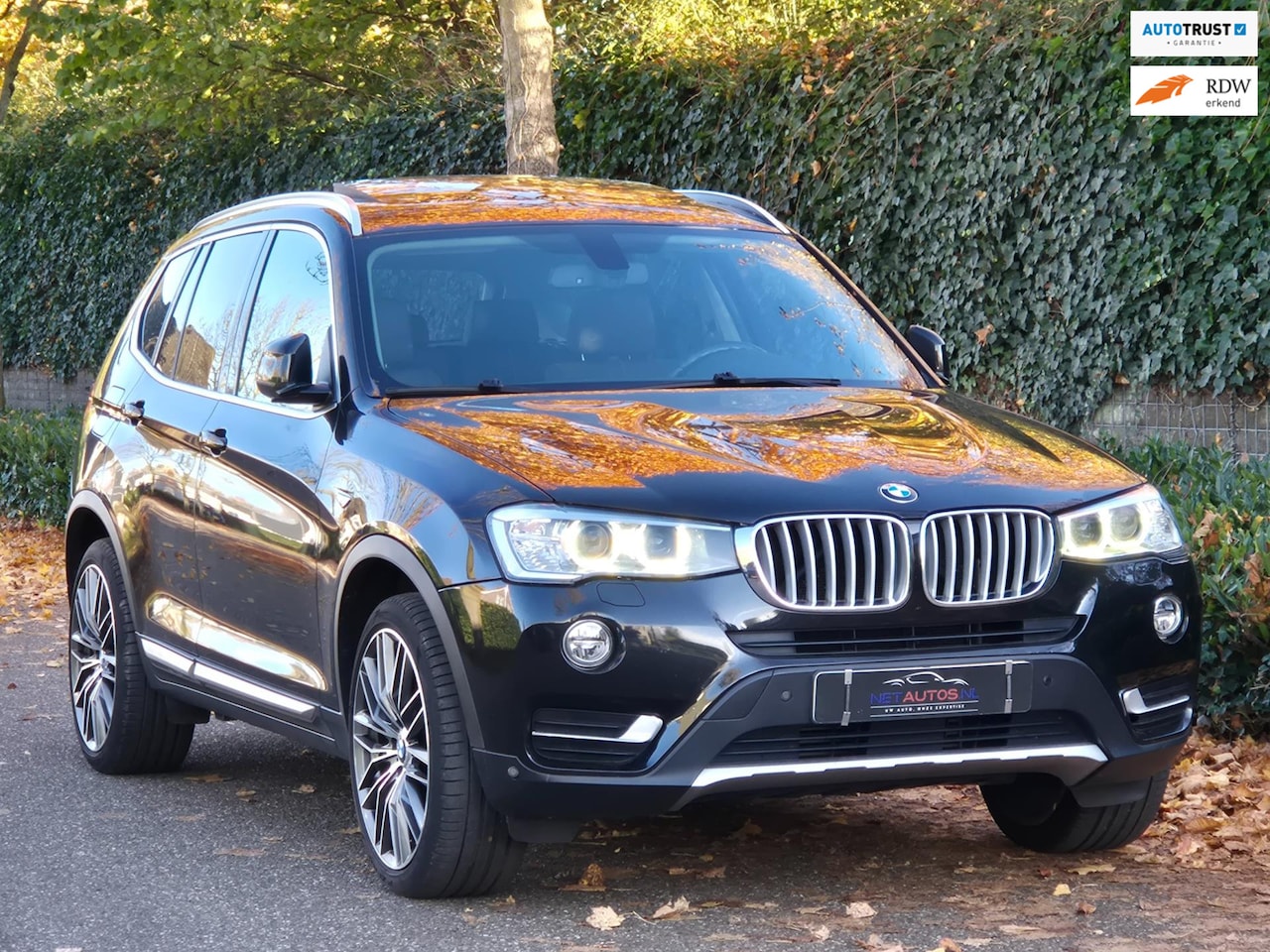 BMW X3 - Pano Harman&Kardon Apple CarPlay 20inch velgen X-drive 100% dealer onderhouden SDrive20i C - AutoWereld.nl