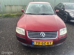 Volkswagen Passat - 1.6 Trendline