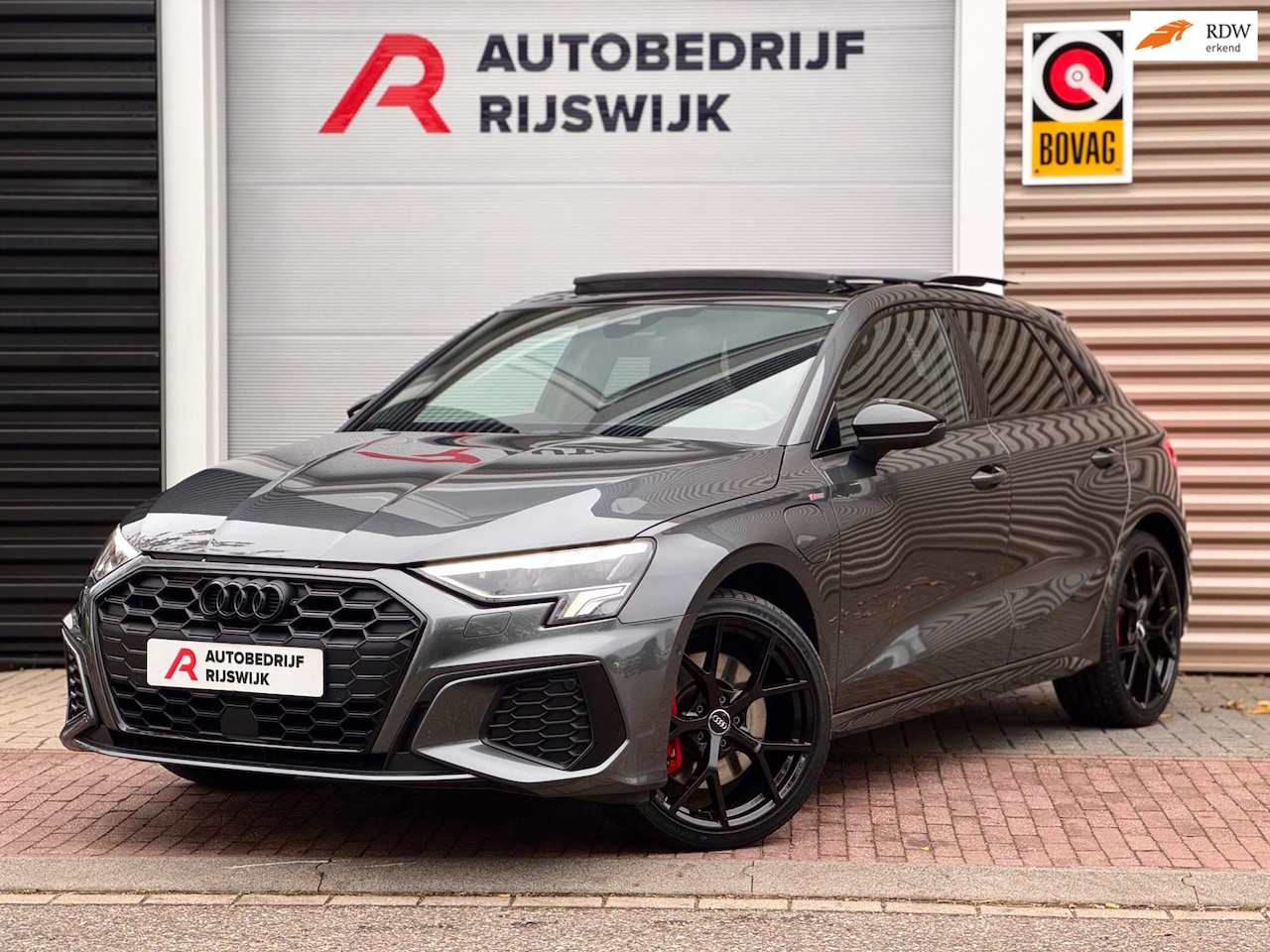 Audi A3 Sportback - 45 TFSI e S edition Competition S3 Pano/Keyless/AppleCarPlay - AutoWereld.nl