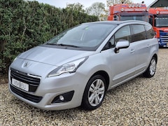 Peugeot 5008 - 1.6 THP 165pk Blue Lease Executive | Automaat | 7 Persoons. | Clima | Head-up | Cruise | C